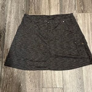 Kuhl grey skort size L